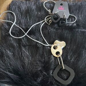 Paparazzi Black and Gold Hair Accessories